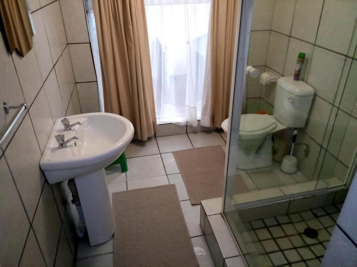 Rustenburg Guesthouse Eksteriør billede