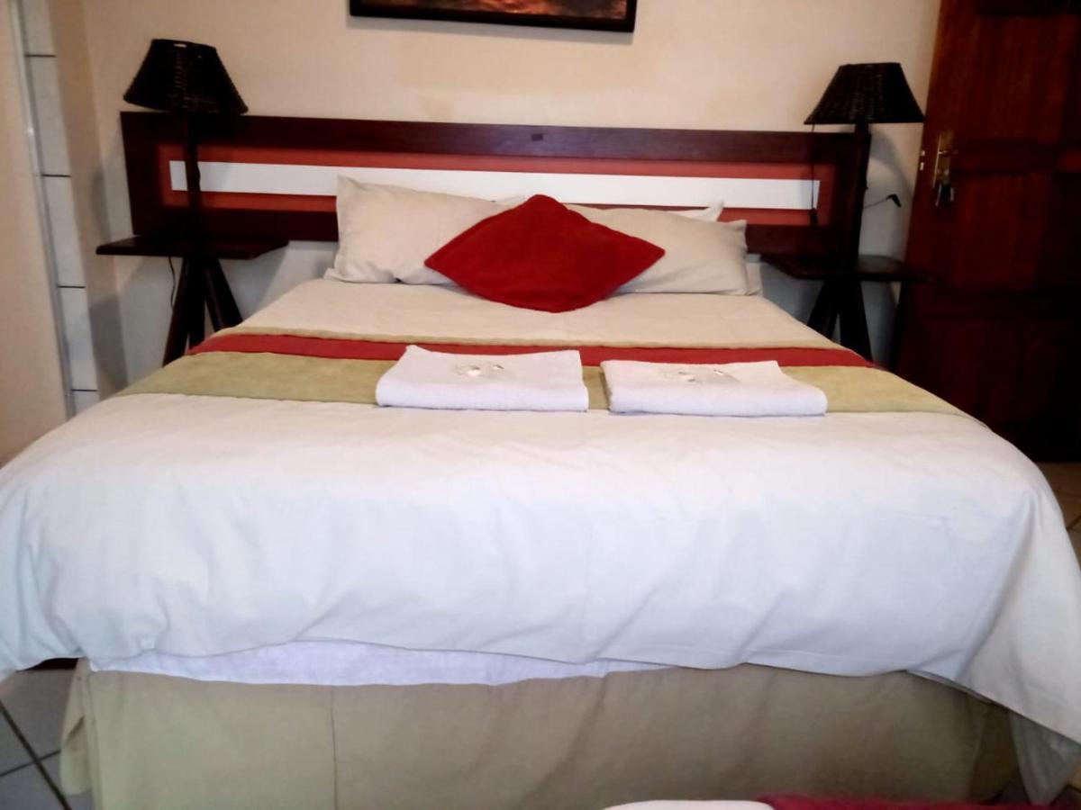 Rustenburg Guesthouse Eksteriør billede