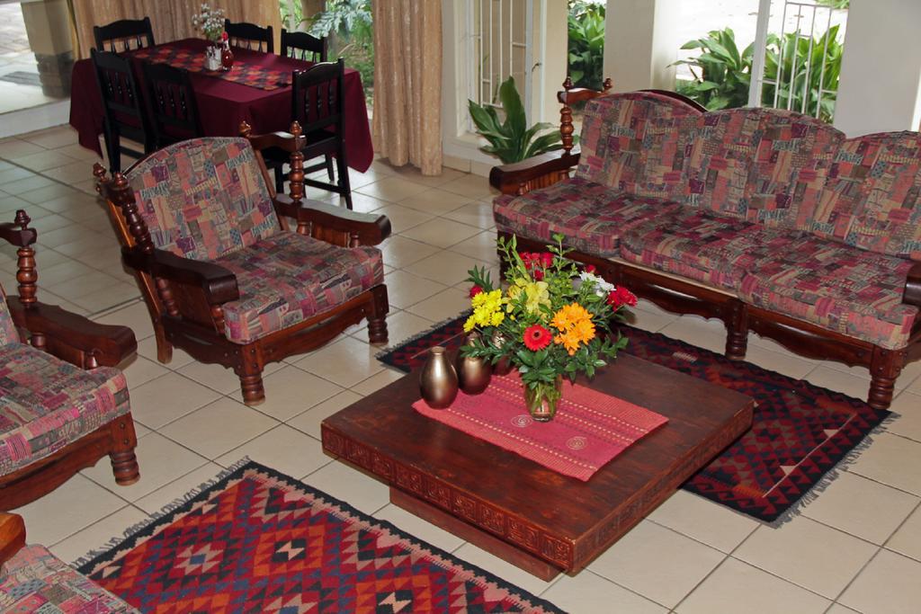 Rustenburg Guesthouse Eksteriør billede